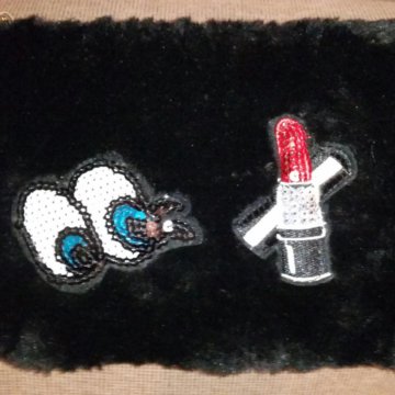 Меховая косметичка