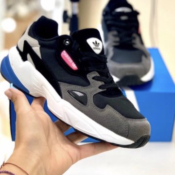 Кроссовки Adidas