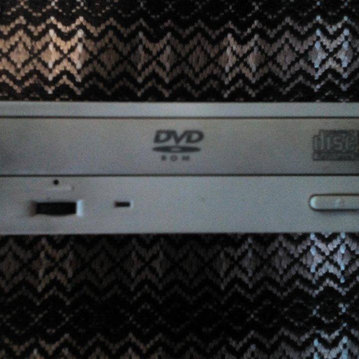 DVD-ROM