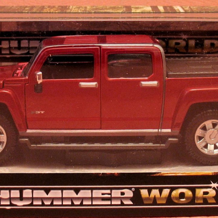 Коллекционная модель машинки Hummer H3 М1:24 №57