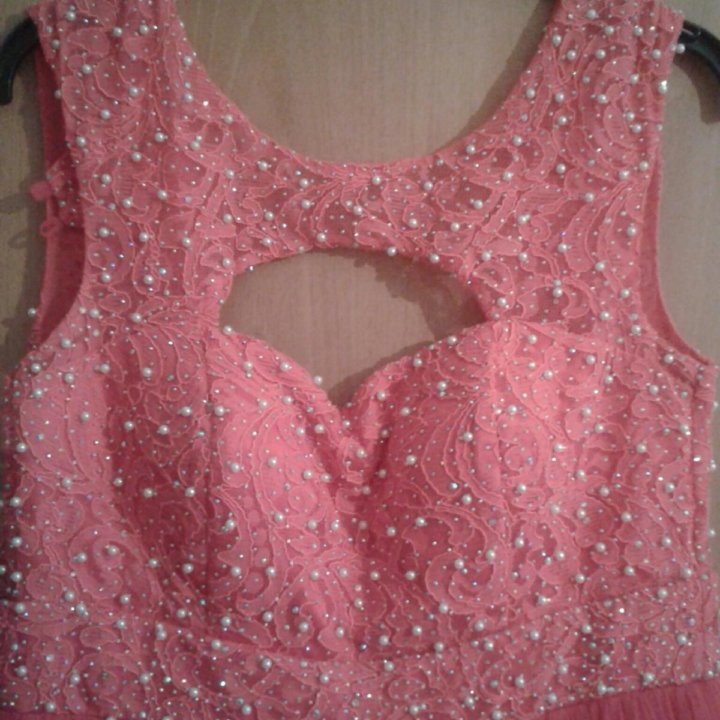 Красивое платье