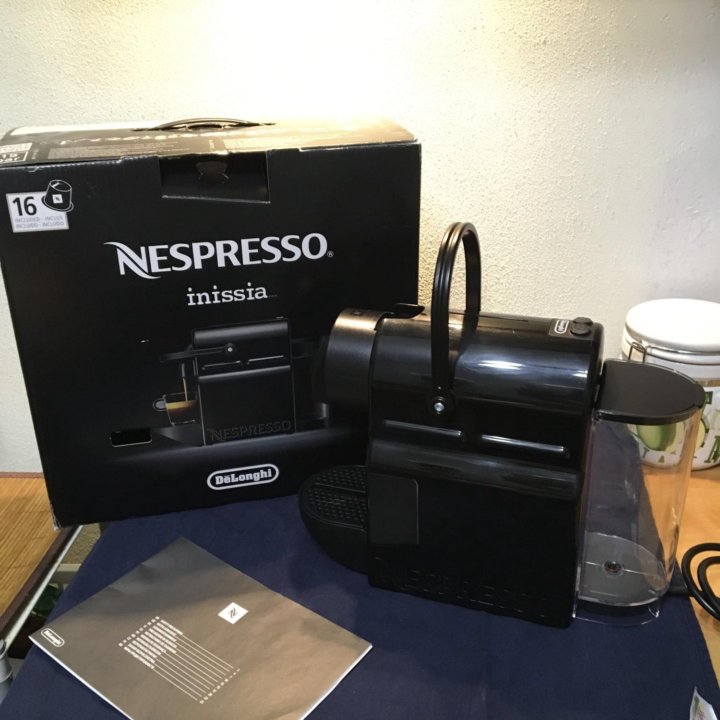 Кофемашина Nespresso (капсюльная)