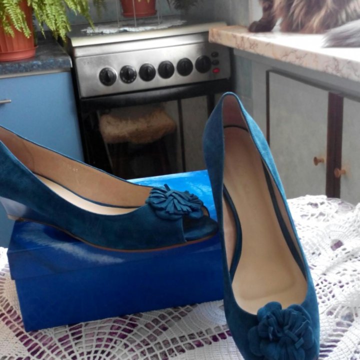 Женская обувь