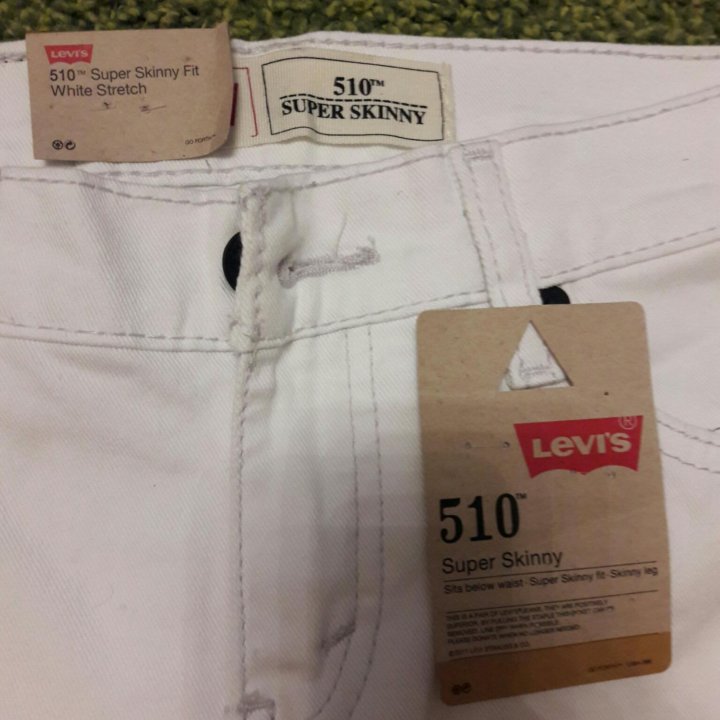 Джинсы Levis на мальчика 135-140см.