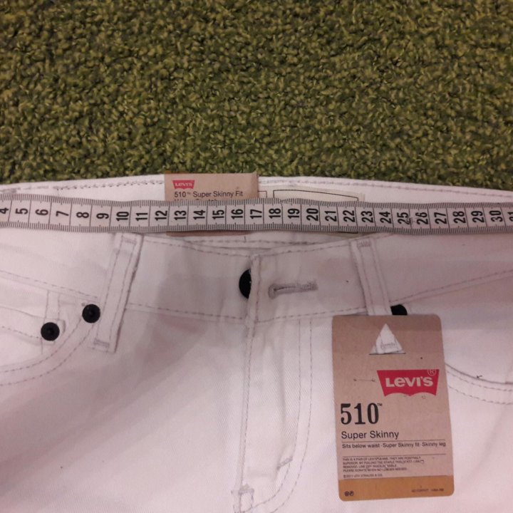 Джинсы Levis на мальчика 135-140см.