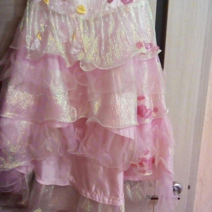 Нарядное платье