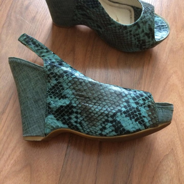 Сабо на платформе