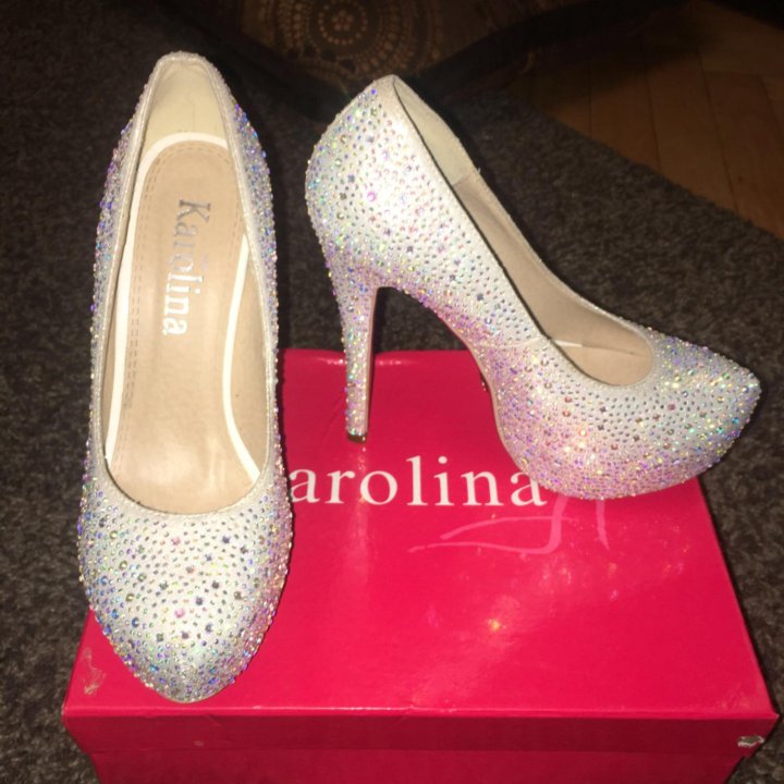 Вечерние туфли.