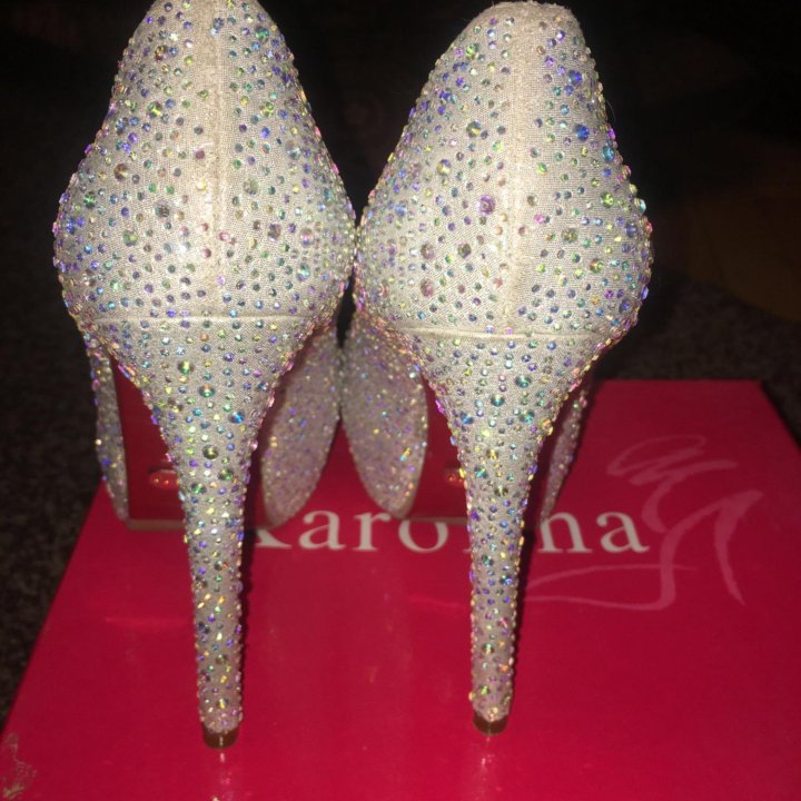 Вечерние туфли.