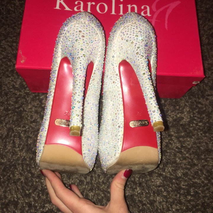 Вечерние туфли.