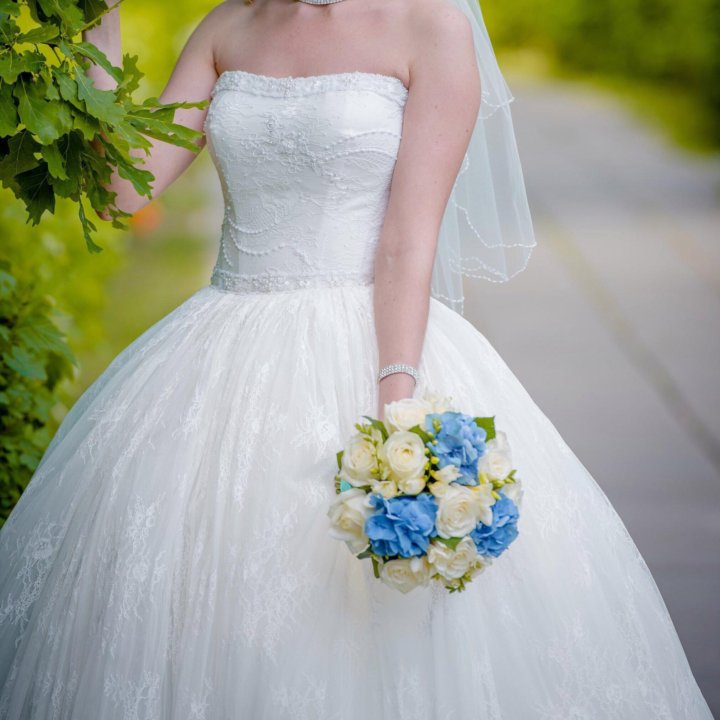 Свадебное платье