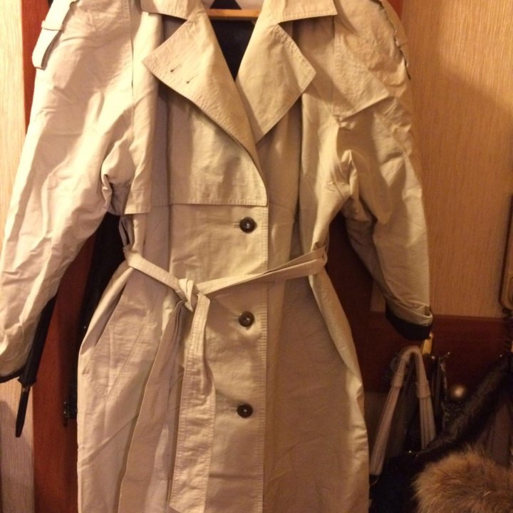 Плащ женский