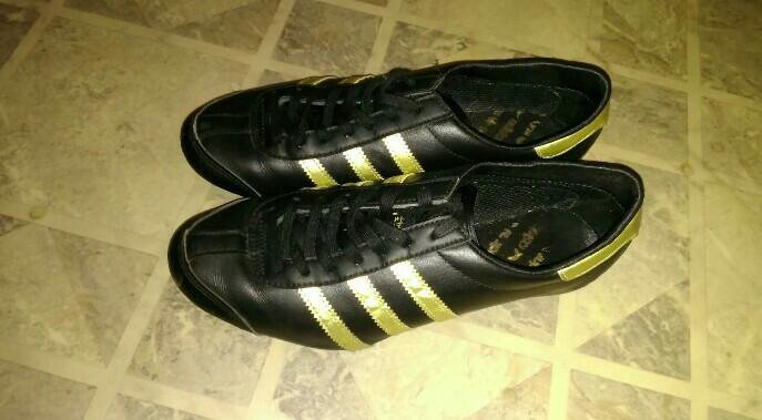 Кроссовки adidas