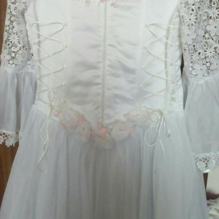 Платье свадебное