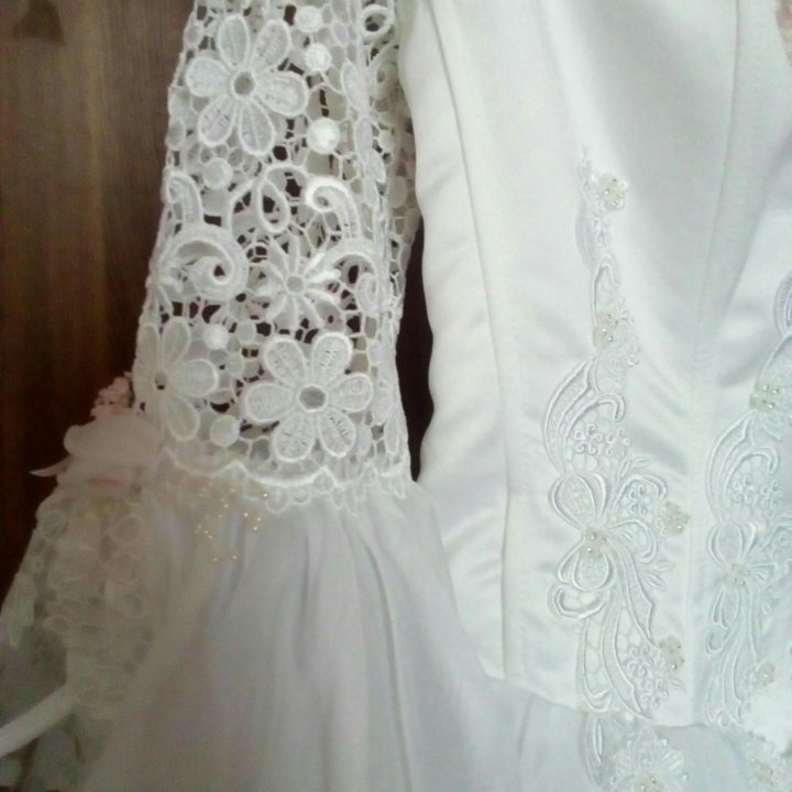 Платье свадебное