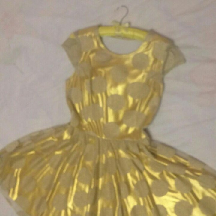 Платье праздничное