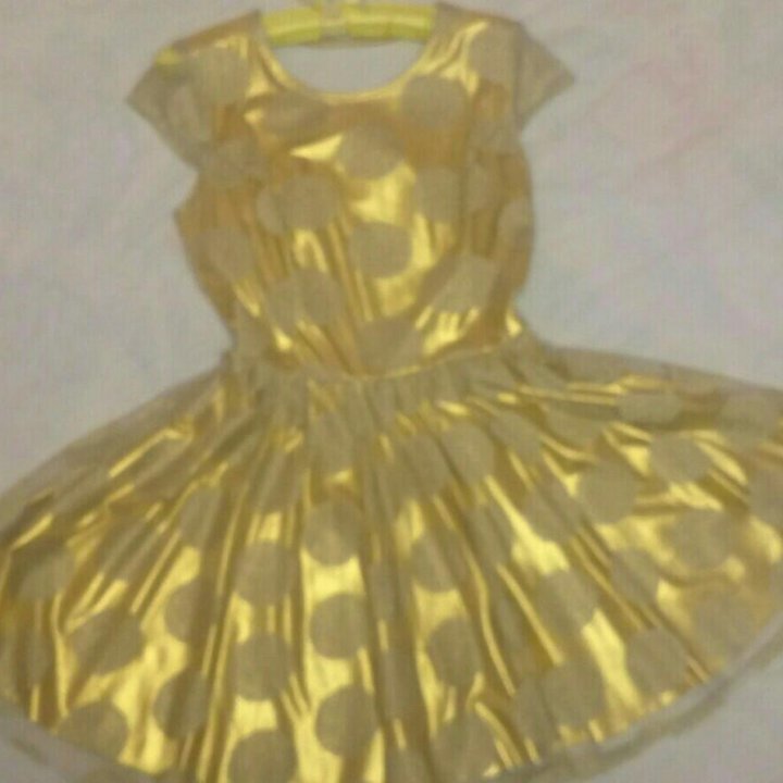 Платье праздничное