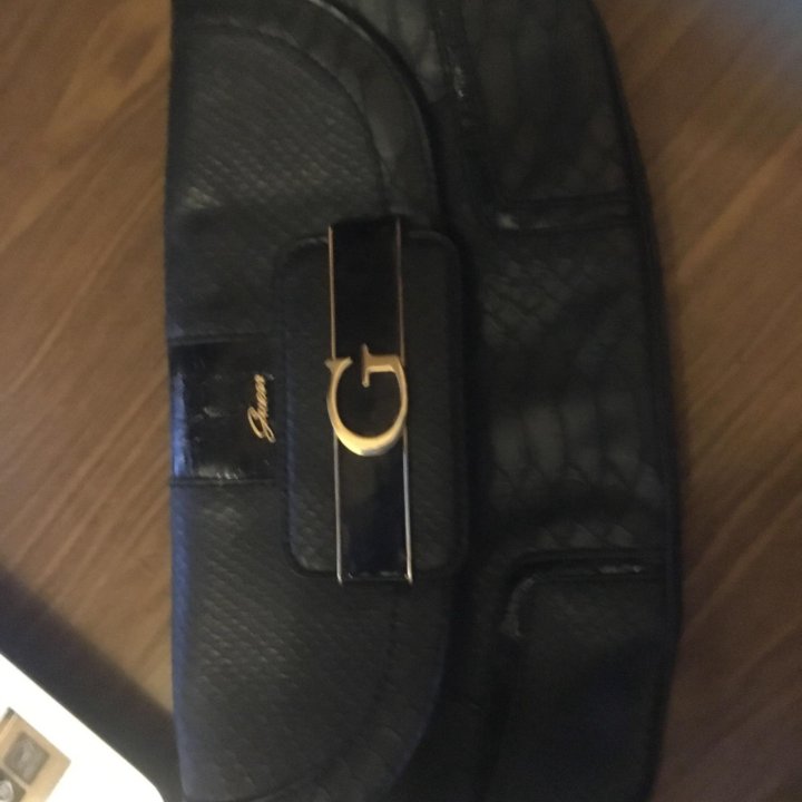 Клатч Guess