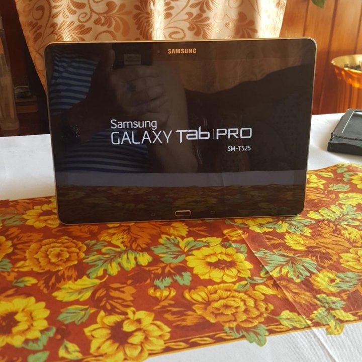 Планшет Samsung GALAXY Tab PRO