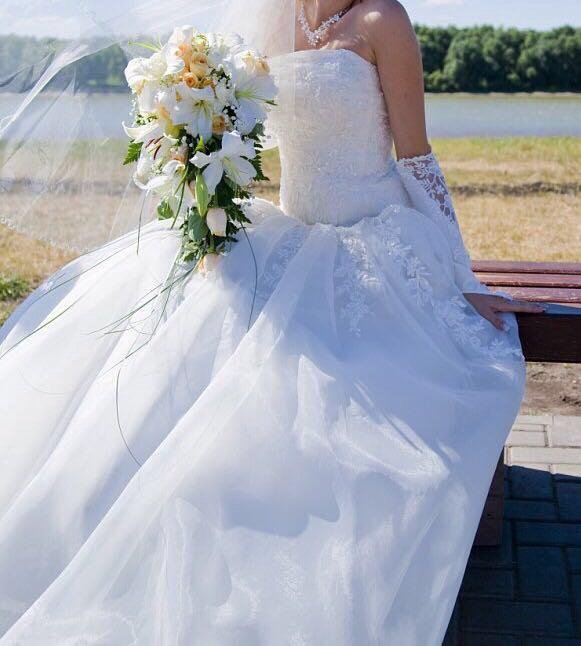Свадебное платье 42-46 и перчатки