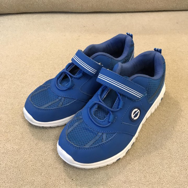 Кроссовки Antilopa