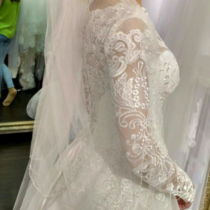 Шикарное свадебное платье!