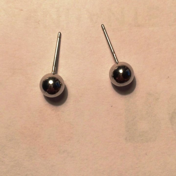 Серьги гвоздики