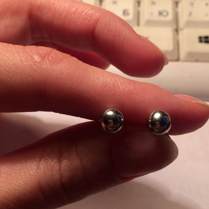 Серьги гвоздики