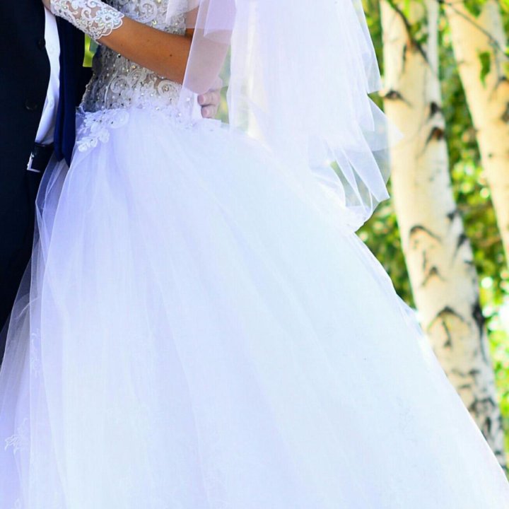 Свадебное платье