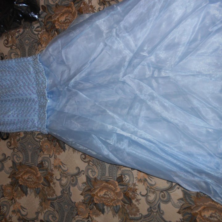 Вечернее платье