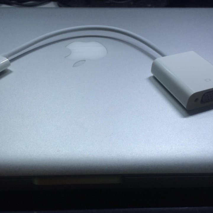 Переходник Apple 30-pin to VGA