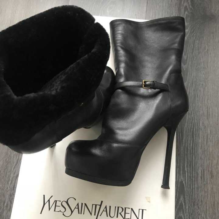 Зимние сапоги Yves Saint Laurent