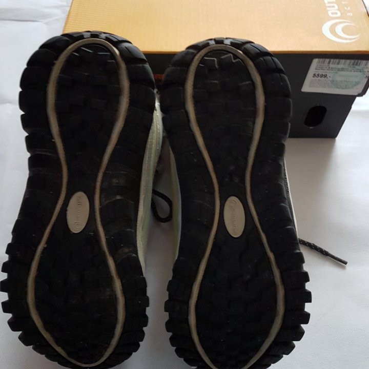 Зимние ботинки