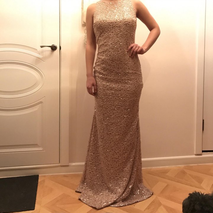 Вечернее платье