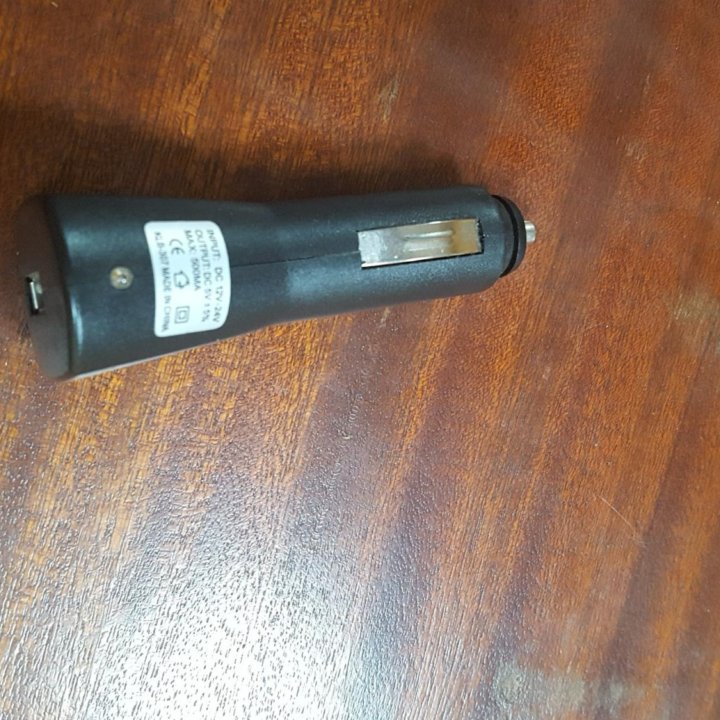 Автомобильный адаптер с USB разъемом. Обмен