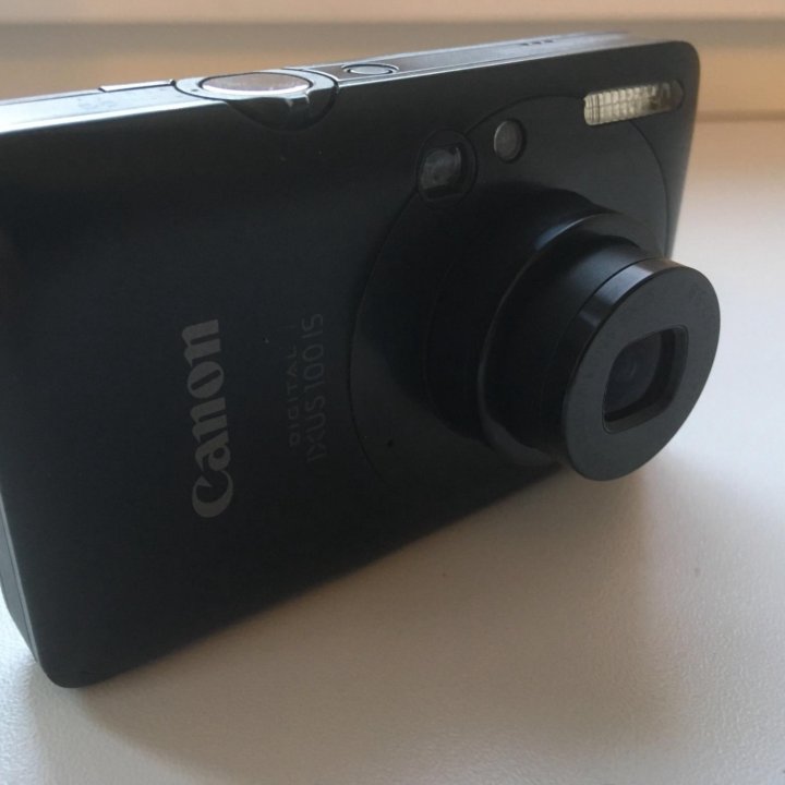 Canon Digital ixus 100 is