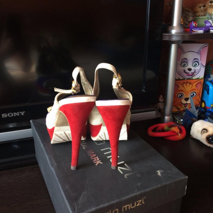 Стильные туфли!!!