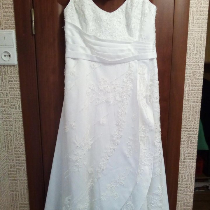 Свадебное платье.