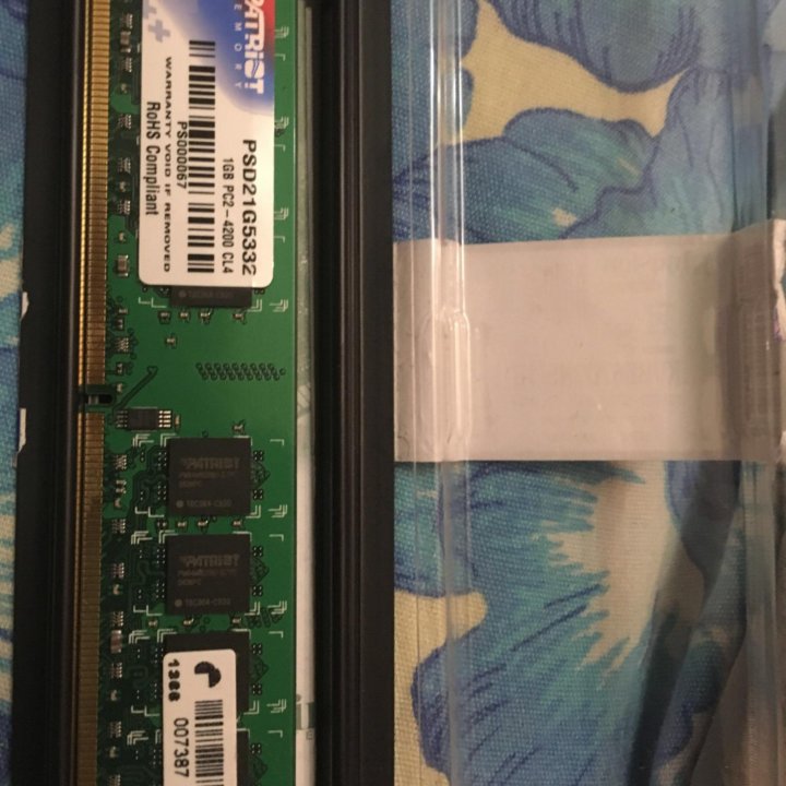 Память D⃟D⃟R⃟2 1G⃟ и DDR3 4GB 2 ПЛАНКИ