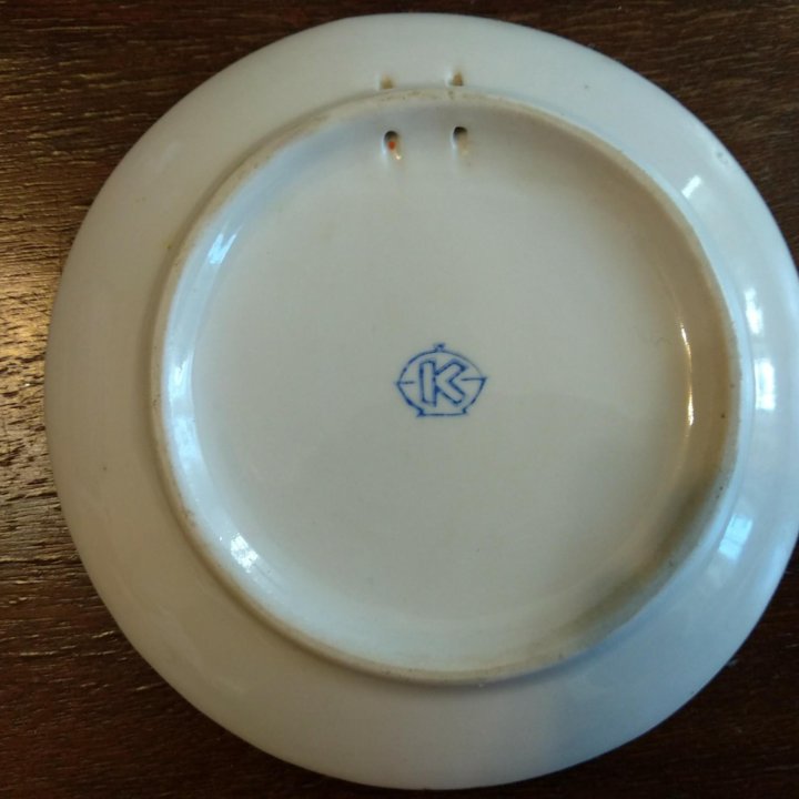 Тарелка фарфор.