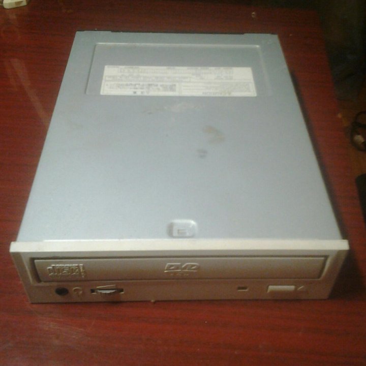 CD-RW/DVD- ROM DRIVE