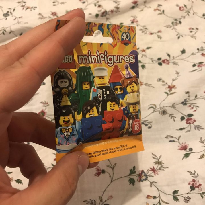 Редкий полицейский minifigures series 18