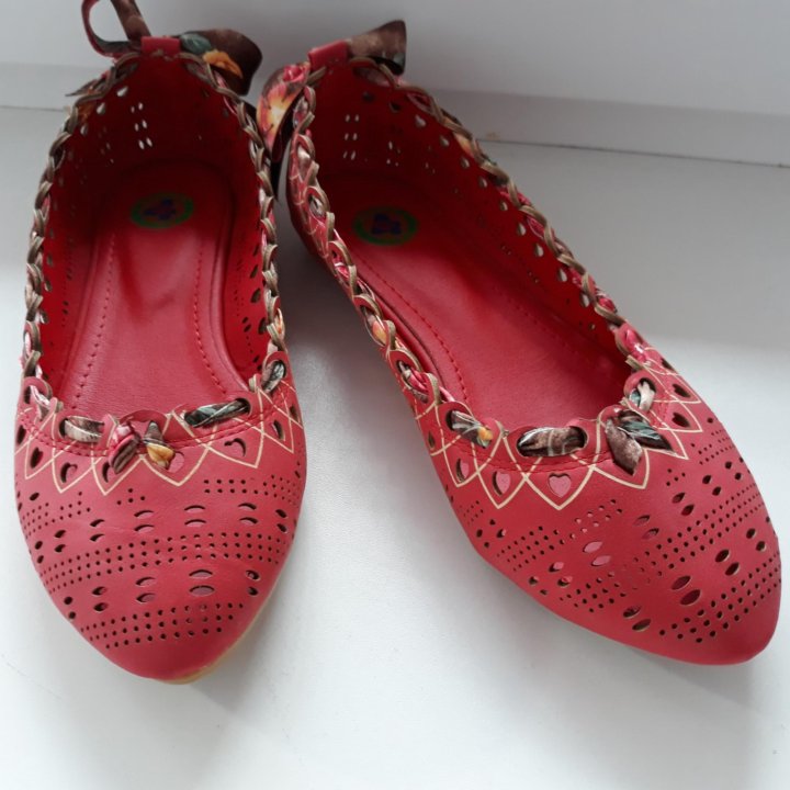 Балетки новые