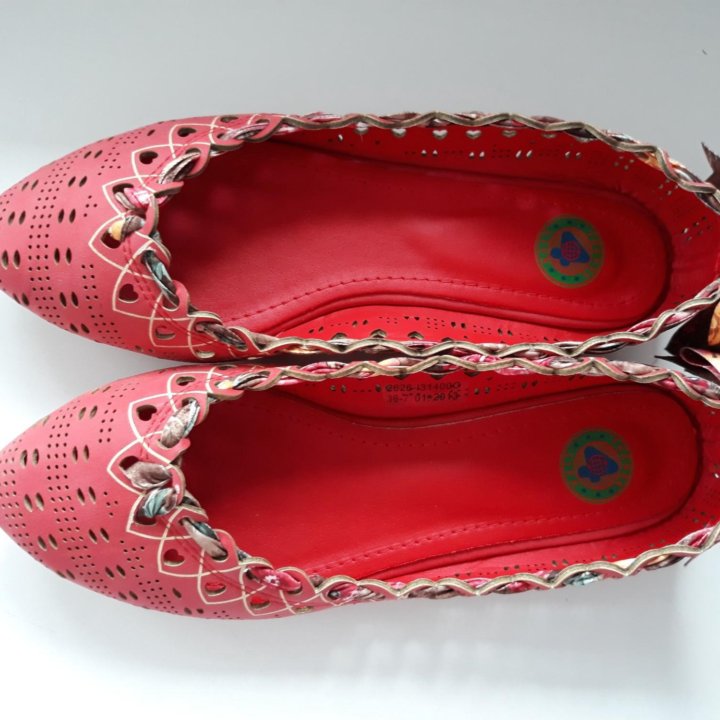 Балетки новые