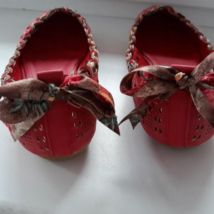 Балетки новые