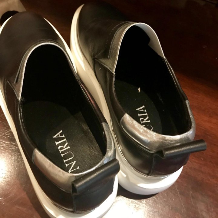 Ботинки женские