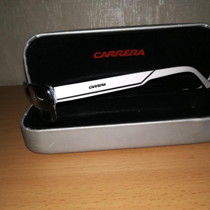 Очки carrera