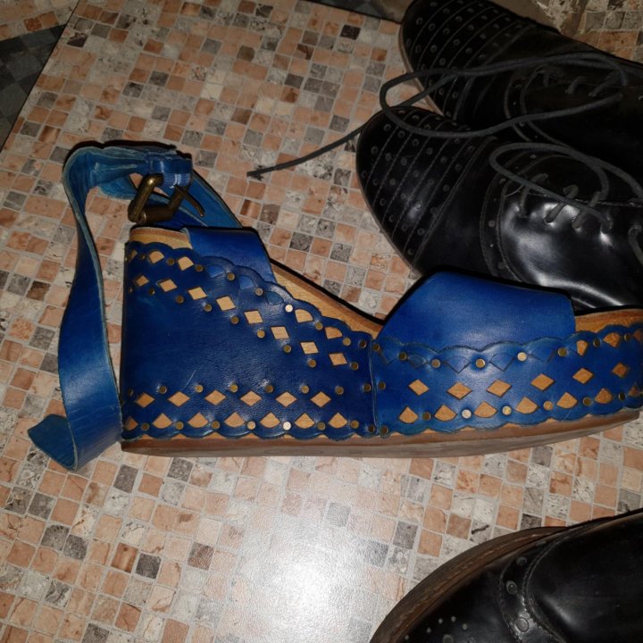 Босоножки ash