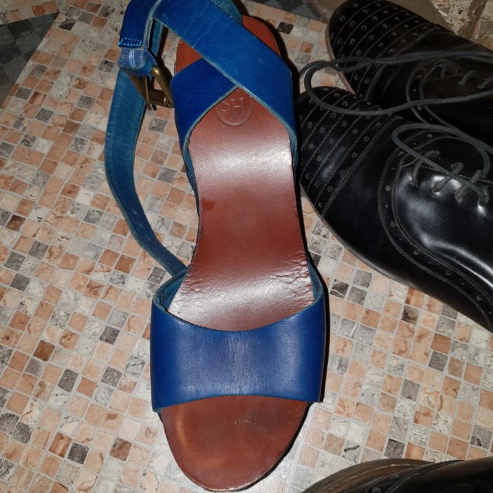 Босоножки ash