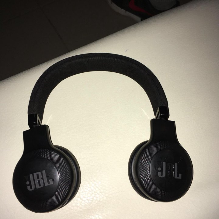 Наушники JBL